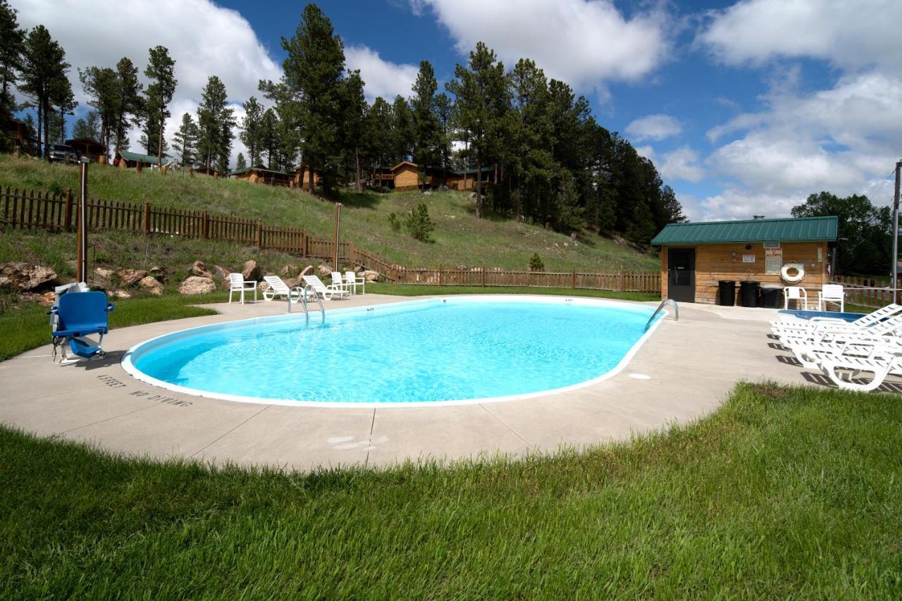 Rock Crest Lodge & Cabins Custer Eksteriør billede