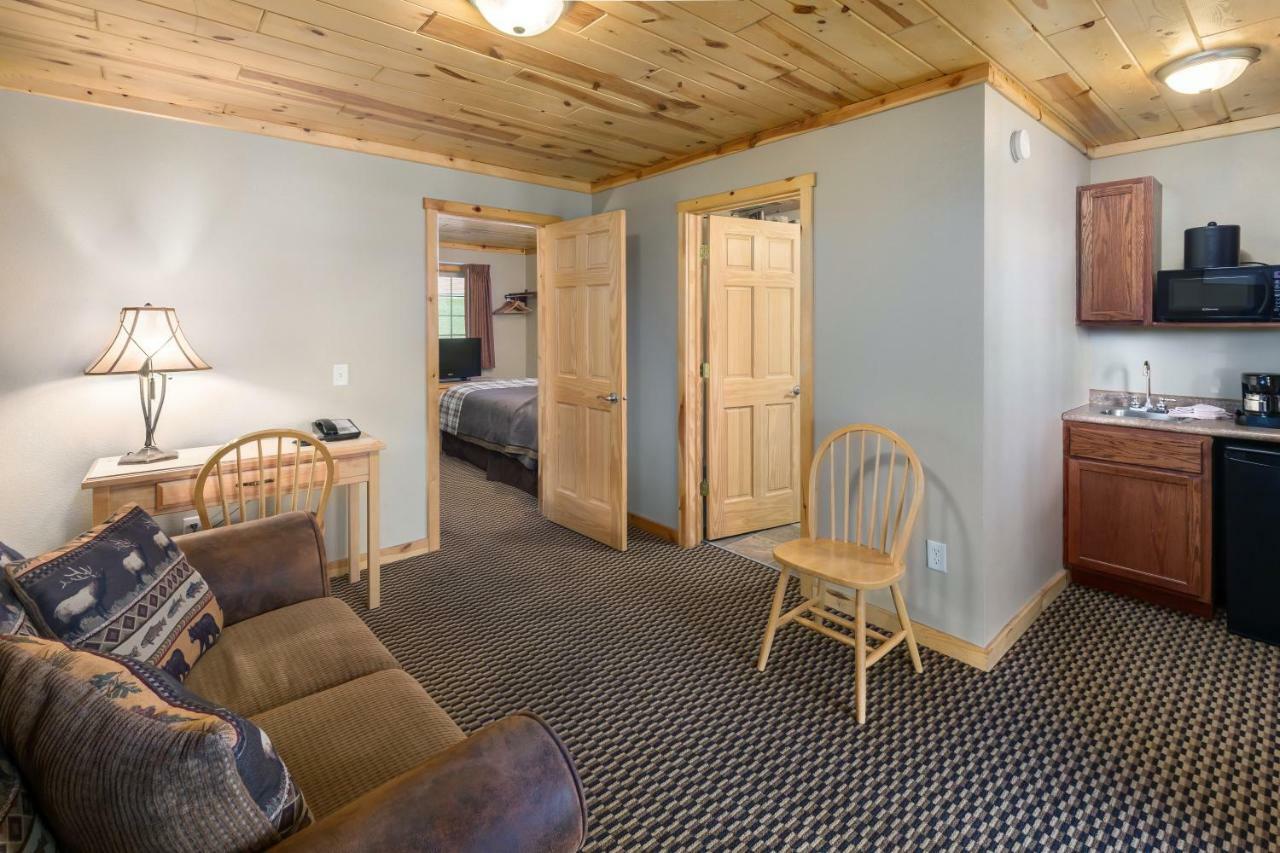 Rock Crest Lodge & Cabins Custer Eksteriør billede