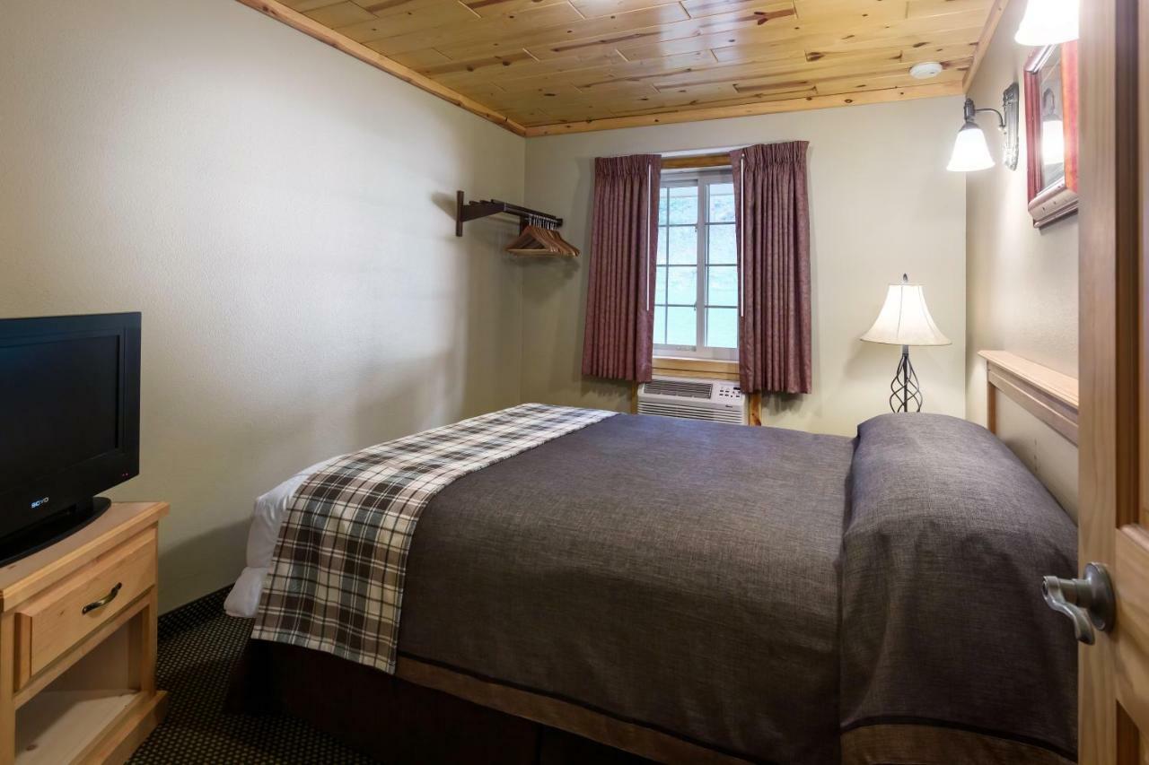 Rock Crest Lodge & Cabins Custer Eksteriør billede